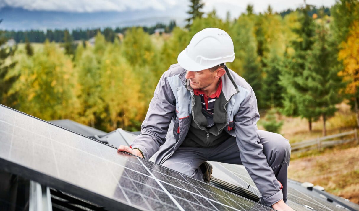 Solar Energy Explained: How GreenGlow\’s Solar Panels Work